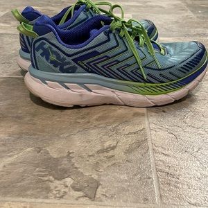 Hoka Clifton 4